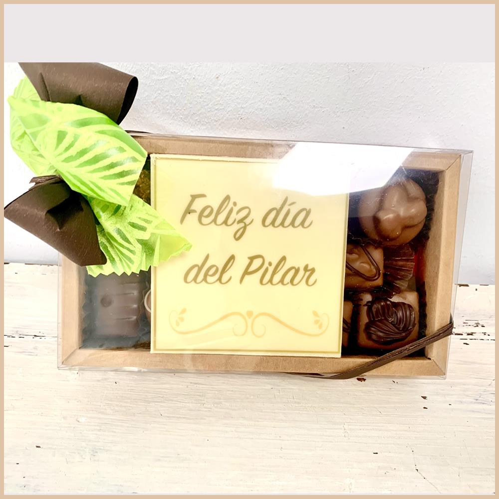 CAJA DE DOCE BOMBONES CON PLACA DE CHOCOLATE 